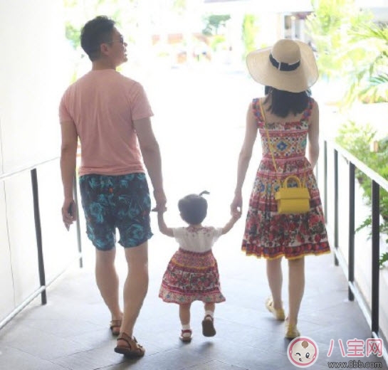 章澤天女兒多大了 奶茶妹妹章澤天有幾個(gè)孩子