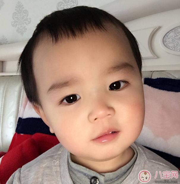 秋季寶寶嘴唇易起皮 寶寶使用唇膏推薦