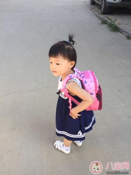 上學(xué)小書包用哪款好 uek幼兒園寶寶書包測(cè)評(píng)