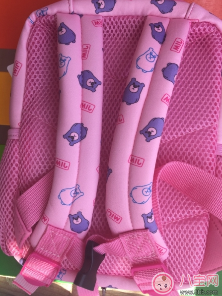 上學(xué)小書包用哪款好 uek幼兒園寶寶書包測(cè)評(píng)