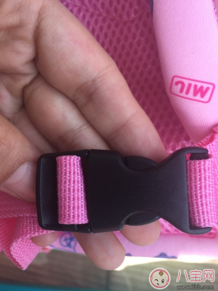 上學(xué)小書包用哪款好 uek幼兒園寶寶書包測(cè)評(píng)