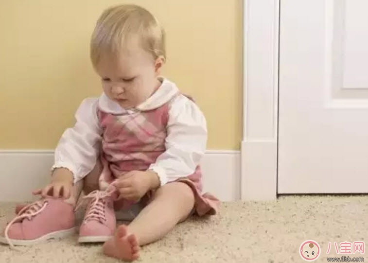 寶寶多大穿鞋好呢 寶寶穿鞋千萬不要買大一碼