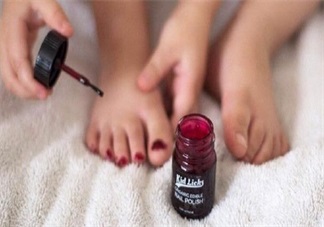 愛美也要健康的來 米粒媽伊能靜推薦指甲油Kid Licks