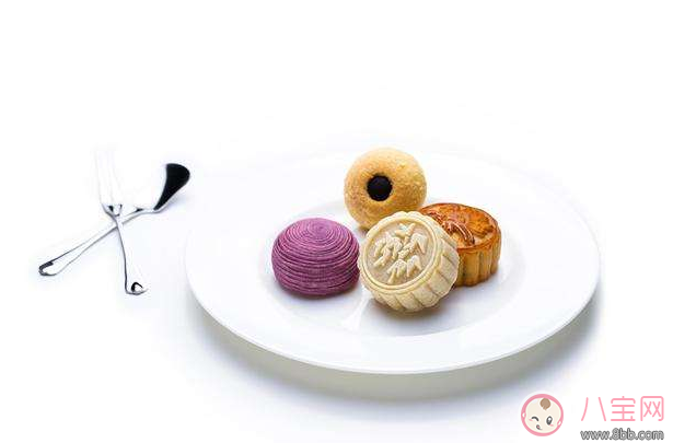 來月經(jīng)可以吃月餅嗎 吃月餅吃多了會(huì)怎么樣