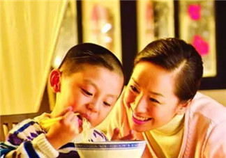 寶寶多大可以吃面條 寶寶面條如何挑選(寶寶吃面條注意事項)