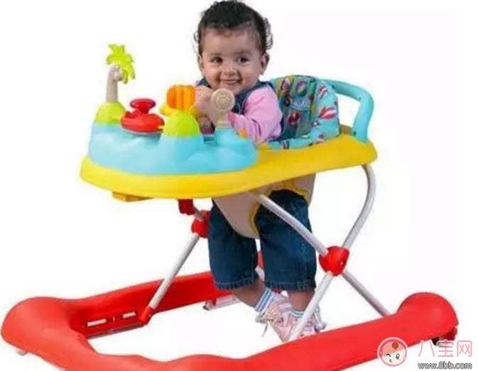 學(xué)步車(chē)到底能不能用 寶寶學(xué)步車(chē)的危害有哪些
