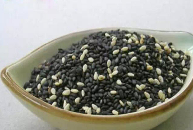 孕婦吃白芝麻好還是黑芝麻好，孕婦血糖高能吃芝麻嗎