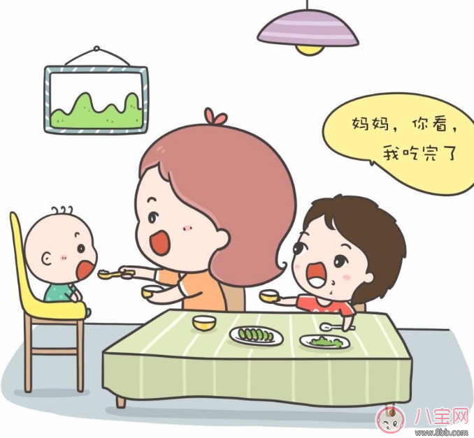 寶寶吃飯追著喂 錯過獨立喂飯機會只能這樣