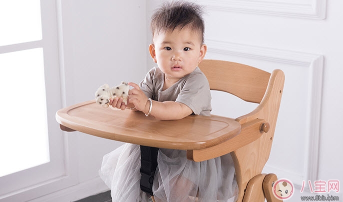 兒童餐椅什么樣的好 實(shí)木兒童餐椅測(cè)評(píng)