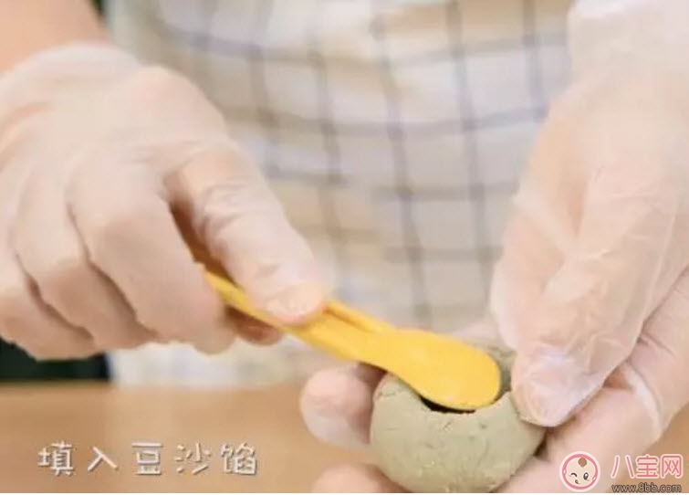 夏季輔食糕點(diǎn)香甜綠豆糕 美味降火還明目