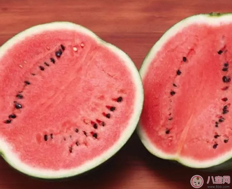 2017夏天寶寶吃西瓜好還是喝西瓜汁好 寶寶多大可以吃西瓜