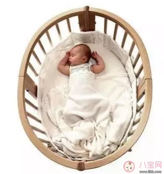 什么樣的嬰兒床好 如何選擇嬰兒床