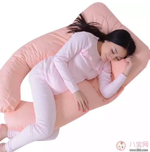 孕婦枕頭有哪些好處 什么形狀的孕婦枕實用(如何挑選孕婦枕) 孕婦枕頭有哪些好處 什么形狀的孕婦枕實用(如何挑選孕婦枕)