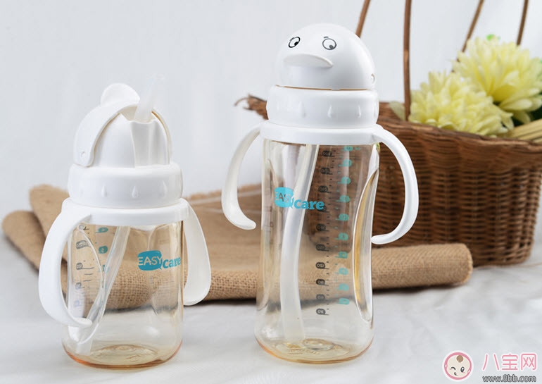 2017夏天寶寶不喝水要換杯子嗎 寶寶喝水杯子怎么選擇