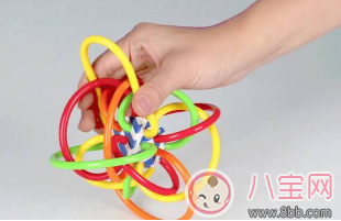 章子怡寶寶同款力推的chewbeads牙膠搖鈴 時尚又安全 章子怡寶寶同款力推的chewbeads牙膠搖鈴 時尚又安全