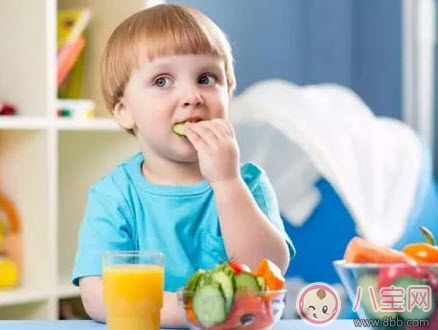 寶寶不愛吃青菜怎么辦 寶寶青菜粥的做法(吃一口愛上青菜)