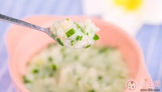 寶寶不愛吃青菜怎么辦 寶寶青菜粥的做法(吃一口愛上青菜)