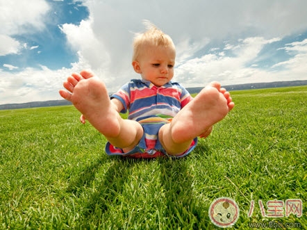 夏天寶寶要不要防曬霜 寶寶應(yīng)該如何防曬(物理防曬) 夏天寶寶要不要防曬霜 寶寶應(yīng)該如何防曬(物理防曬)