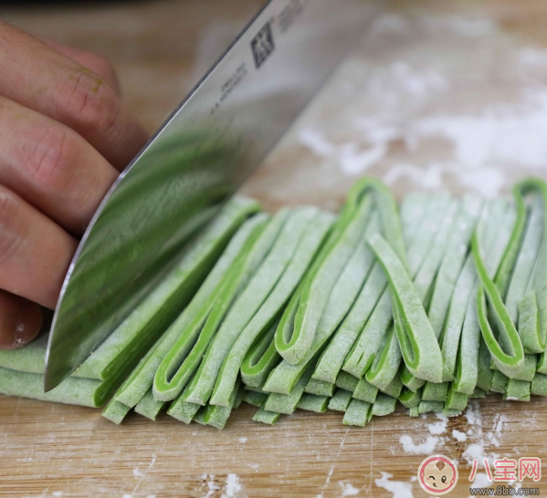 食欲大開的彩色面條:五彩時(shí)蔬鮮蝦面 食欲大開的彩色面條:五彩時(shí)蔬鮮蝦面