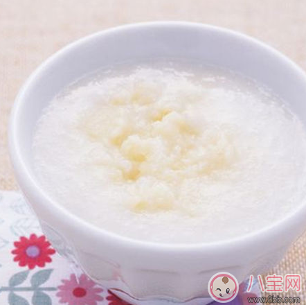 寶寶六個(gè)月大輔食：土豆稀粥