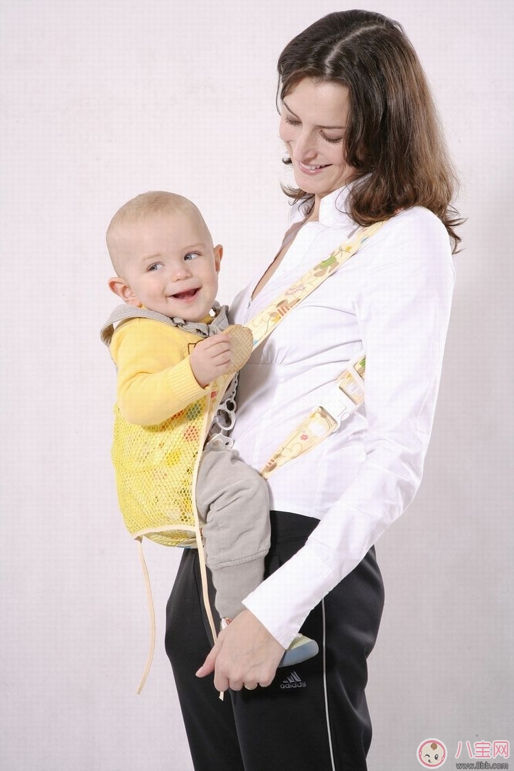 國慶節(jié)帶新生兒旅行的好處 新生出行準備須知