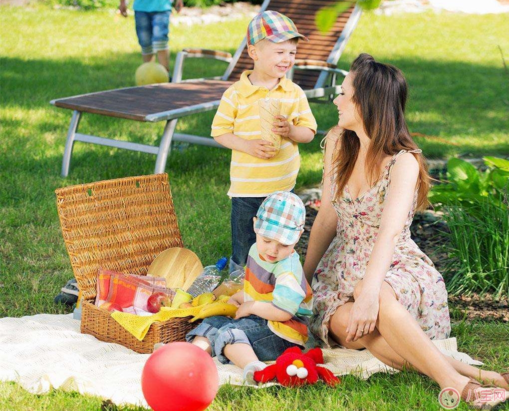 國慶節(jié)帶寶寶旅行應該穿什么衣服？旅行物品需哎喲準備哪些？