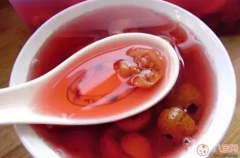 寶寶積食發(fā)燒和感冒發(fā)燒的區(qū)別癥狀 寶寶積食發(fā)燒怎么解決