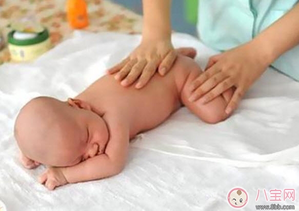 嬰兒被動操姿勢步驟圖解 寶寶做被動操有哪些注意事項