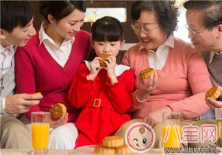 中秋節(jié)寶寶吃月餅有講究  寶寶吃月餅注意事項