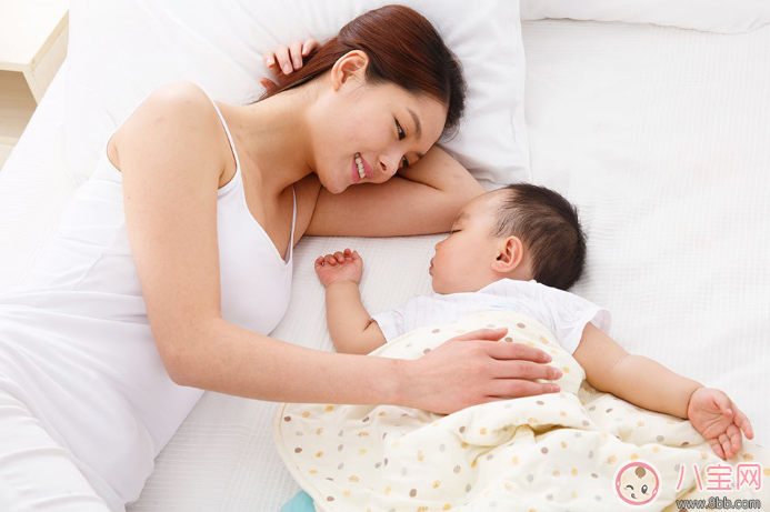 寶寶睡覺時間比較長需要叫醒他嗎 新生兒睡眠時間長叫醒好不好 寶寶睡覺時間比較長需要叫醒他嗎 新生兒睡眠時間長叫醒好不好