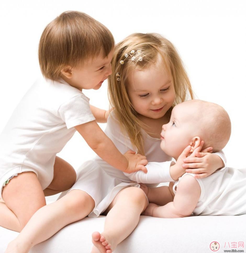 寶寶睡覺不踏實？超好用的防寶寶踢被子絕招！