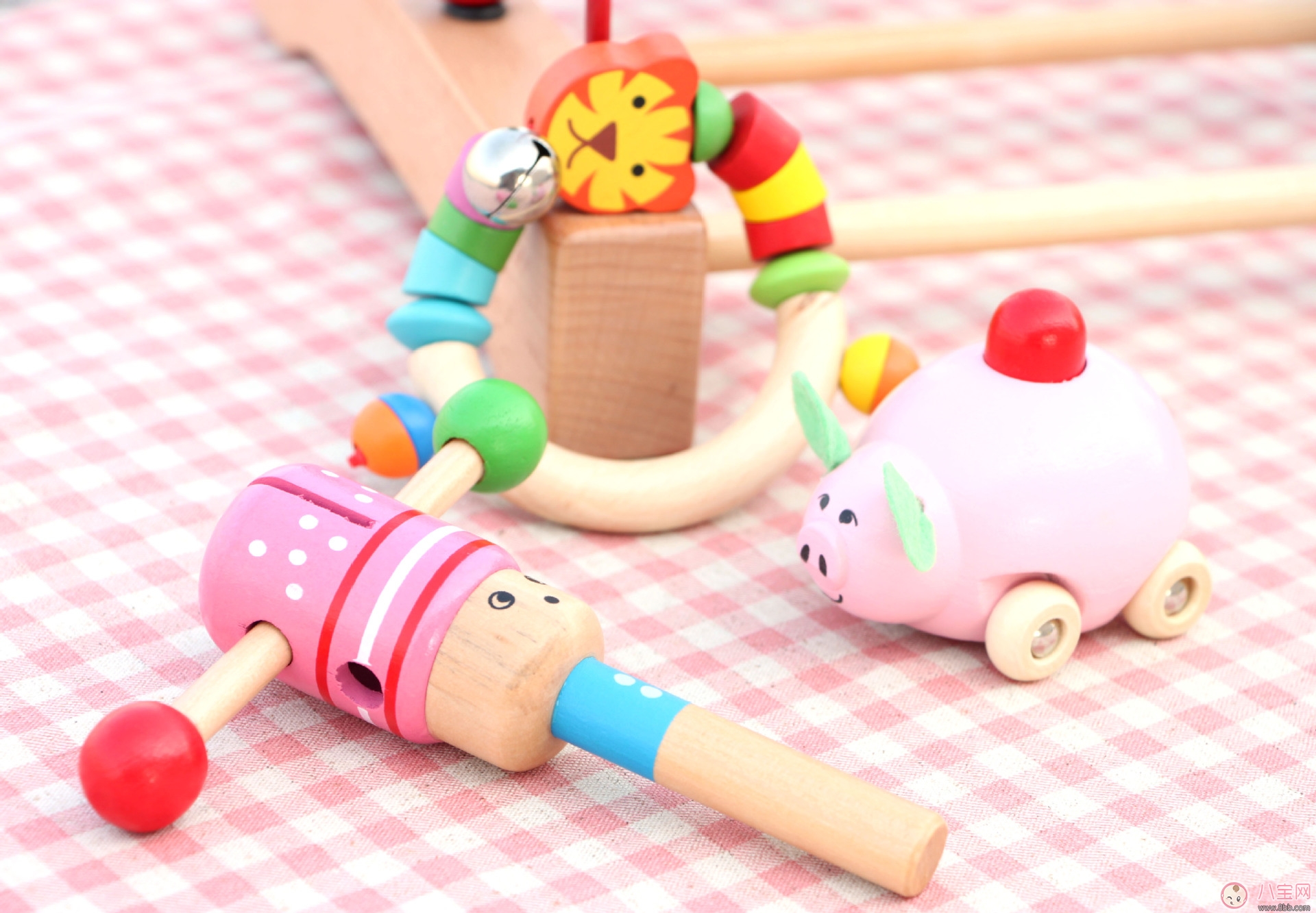 探望新生兒 送禮物應(yīng)該如何選擇 探望新生兒 送禮物應(yīng)該如何選擇