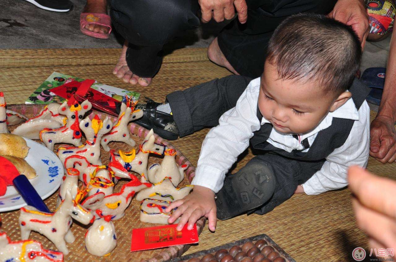 寶寶周歲抓周用品 流程以及注意事項(xiàng)