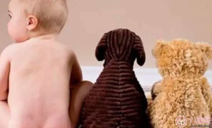 怎么給新生兒洗臉最好 新生兒正確的洗臉?lè)椒? alt=