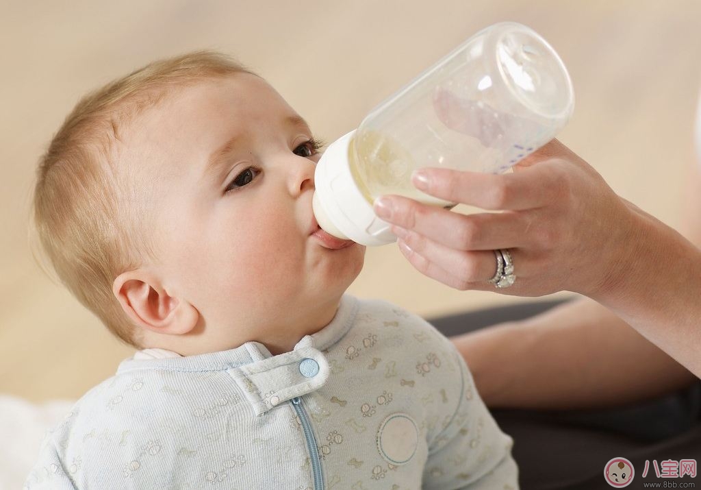 寶寶不吃奶瓶怎么辦？終于有招兒治了！