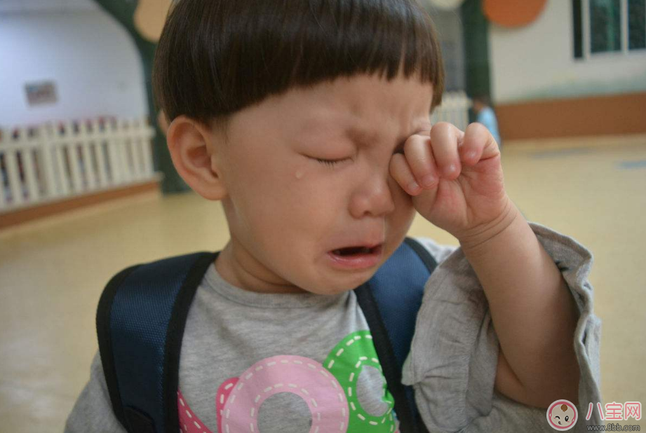 想知道孩子在幼兒園過的好不好 這么做才是對他好