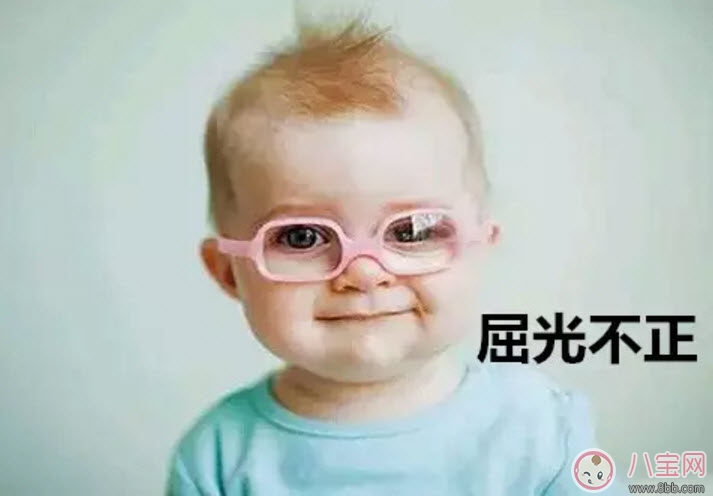 寶寶突然頻繁眨眼睛是怎么回事 寶寶最近頻繁用力眨眼睛是什么原因