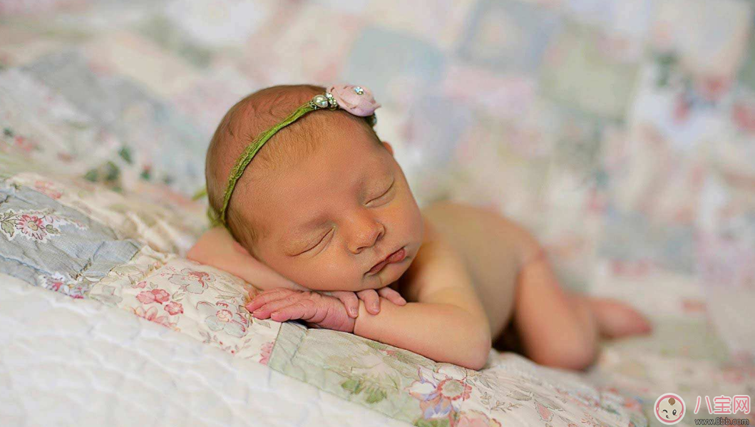 孩子不到一周歲別給他喝蜂蜜 別因為老方法就致孩子健康于不顧