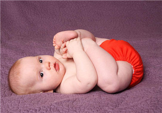 更換寶寶尿布注意事項 如何選擇寶寶尿布