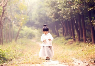 春捂秋凍有道理 孩子秋天衣服選擇有條理