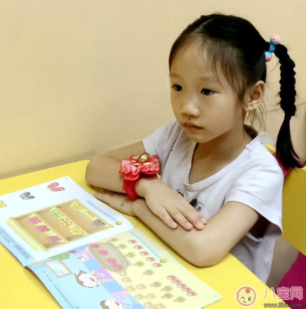 孩子不能自理問題大 別處處包辦才能讓他成長