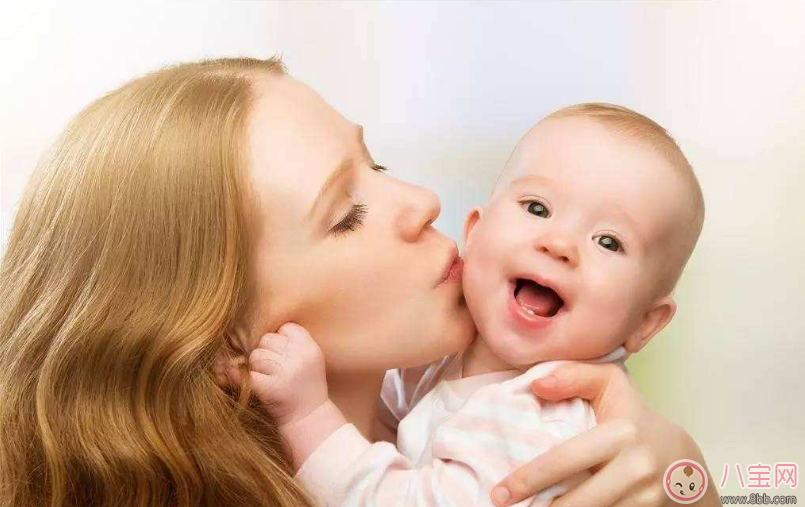 媽媽感冒還可以喂奶嗎 哺乳媽媽感冒怎么辦 媽媽感冒還可以喂奶嗎 哺乳媽媽感冒怎么辦