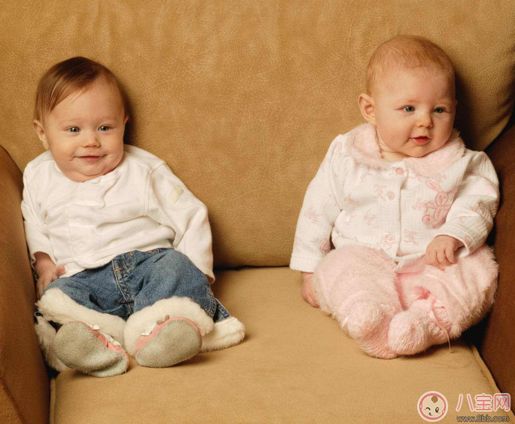 寶貝打嗝不止緩解方法很簡(jiǎn)單 講究方法效果快 