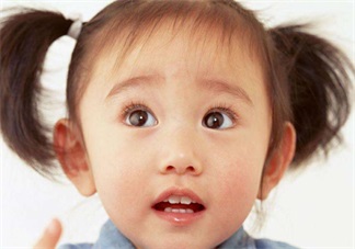 孩子長(zhǎng)牙有順序 沒(méi)按規(guī)律來(lái)危害大