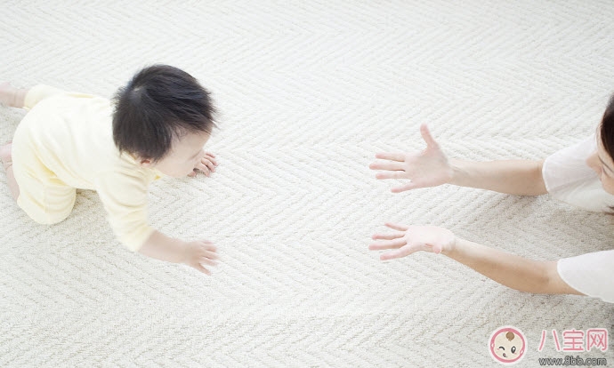 寶寶走路走的早說明寶寶聰明嗎 寶寶走路的正確標(biāo)準(zhǔn)時間是什么時候