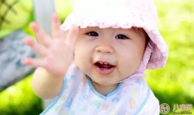 寶寶手上長肉刺是因?yàn)槿狈I養(yǎng)嗎 寶寶手指上長倒刺是什么原因