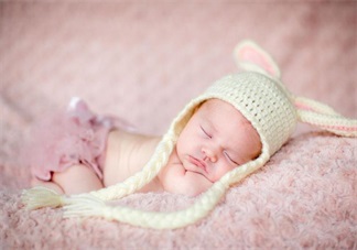 到睡覺時間了就哭 寶寶吵瞌睡有道理嗎