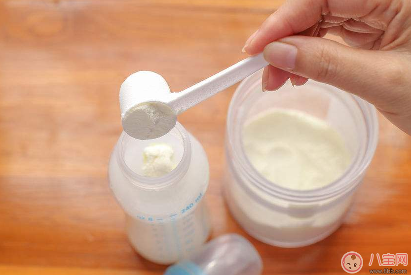 寶寶奶粉的沖泡用什么水好 不是所有的水都可以拿來(lái)沖奶粉