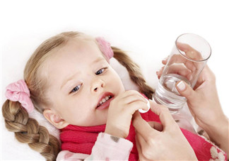 寶寶耳朵痛 小心感冒引起中耳炎