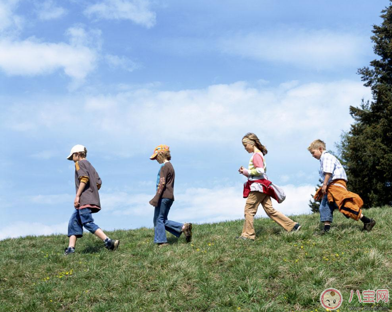 孩子寫作業(yè)太拖拉 用這幾個方法就可以糾正